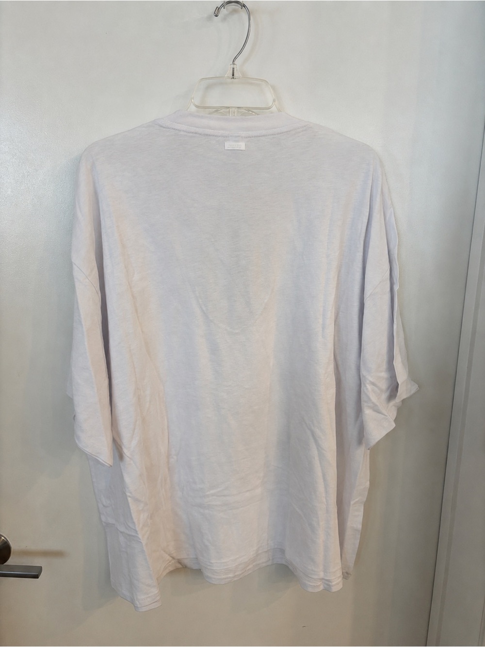 SKIMS Snow White Worn In Jersey Oversized Heart T-Shirt - Picture 6 of 7